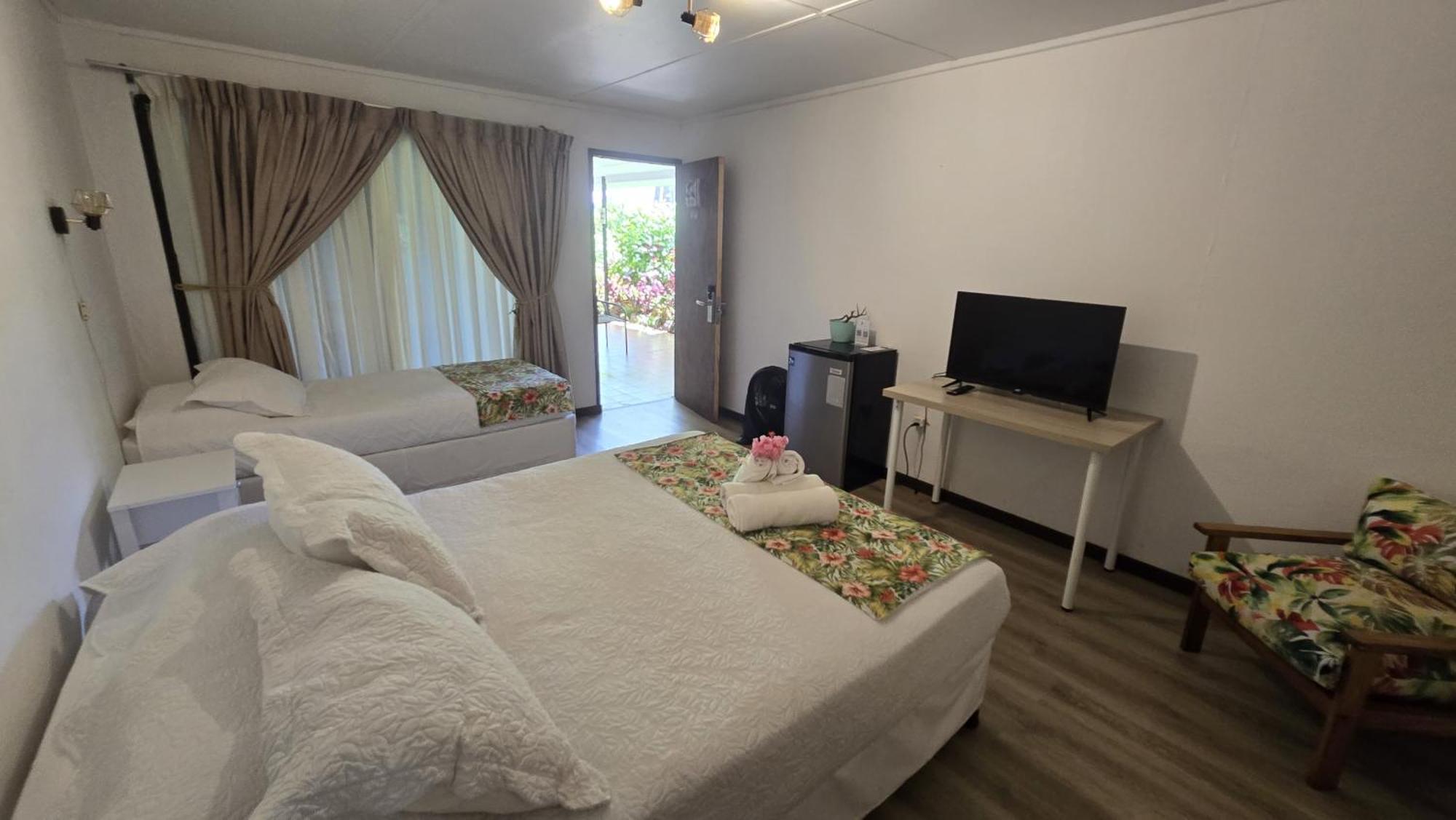 Hotel Hotu Matua By Ei Hanga Roa Luaran gambar